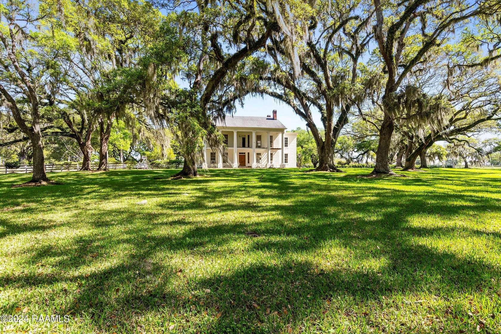 12 Acres of Land with Home for Sale in Jeanerette, Louisiana