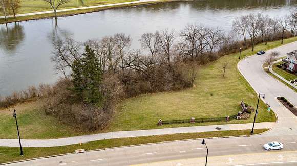 0.4 Acres of Land for Sale in Rockford, Illinois