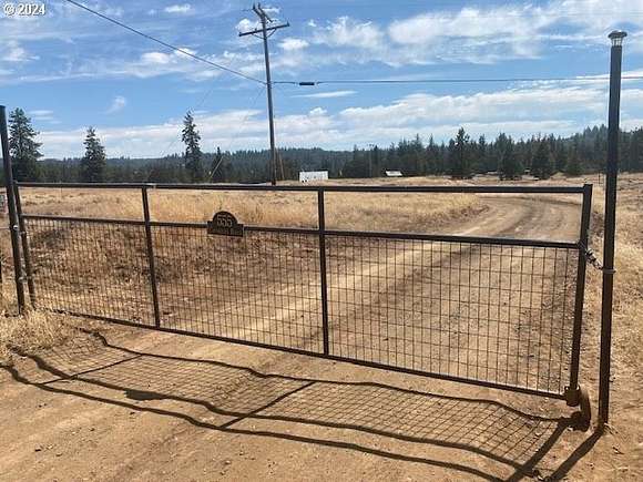 10 Acres of Land for Sale in Goldendale, Washington