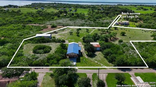 4.53 Acres of Residential Land with Home for Sale in Sandia, Texas