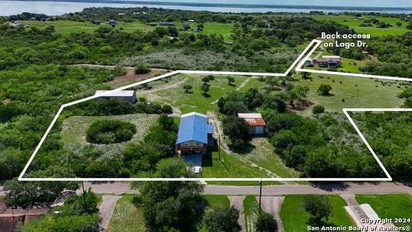 4.53 Acres of Residential Land with Home for Sale in Sandia, Texas