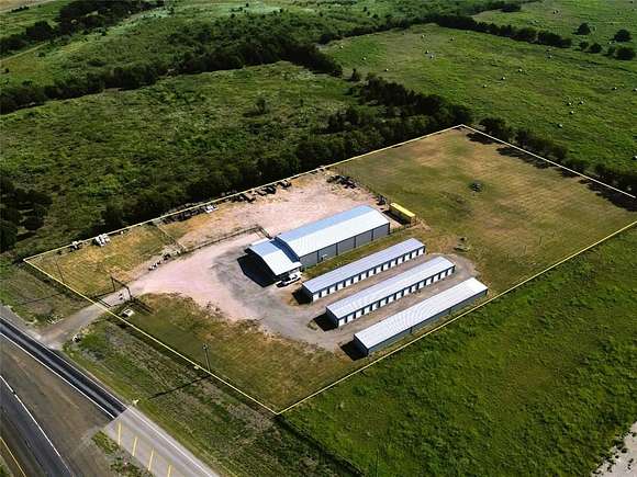 5.116 Acres of Improved Commercial Land for Sale in Kemp, Texas