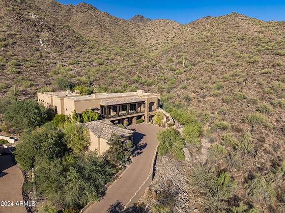 2.33 Acres of Residential Land with Home for Sale in Scottsdale, Arizona