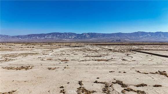 30 Acres of Land for Sale in Lucerne Valley, California