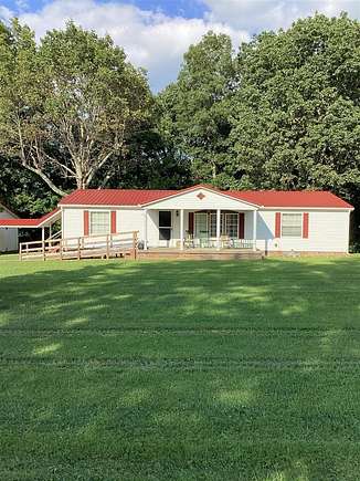 2.4 Acres of Residential Land with Home for Auction in Mammoth Cave, Kentucky