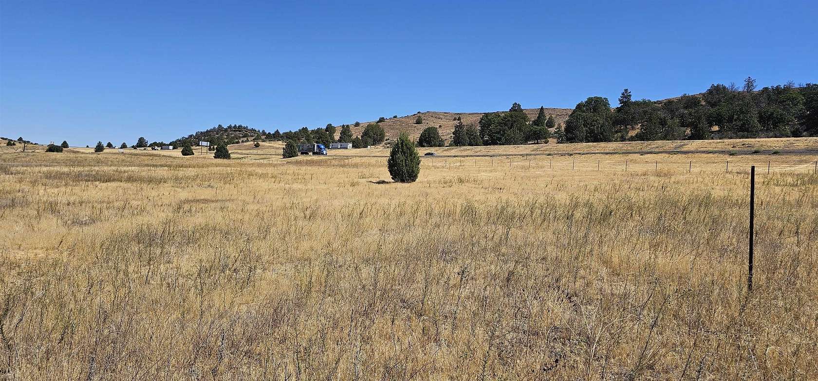 106.8 Acres of Land for Sale in Yreka, California