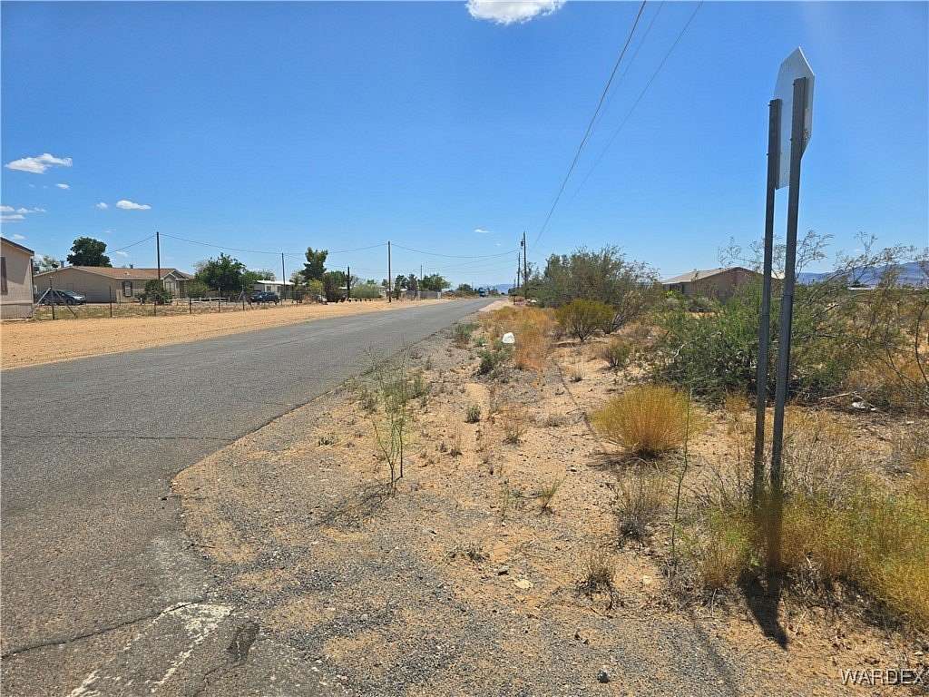 1 Acre of Residential Land for Sale in Golden Valley, Arizona