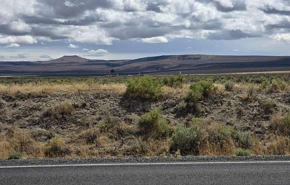 19.55 Acres of Land for Sale in Christmas Valley, Oregon