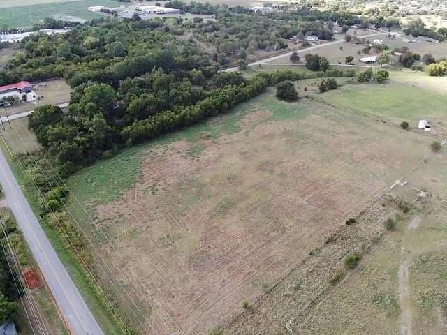 7.71 Acres of Residential Land for Sale in Chickasha, Oklahoma