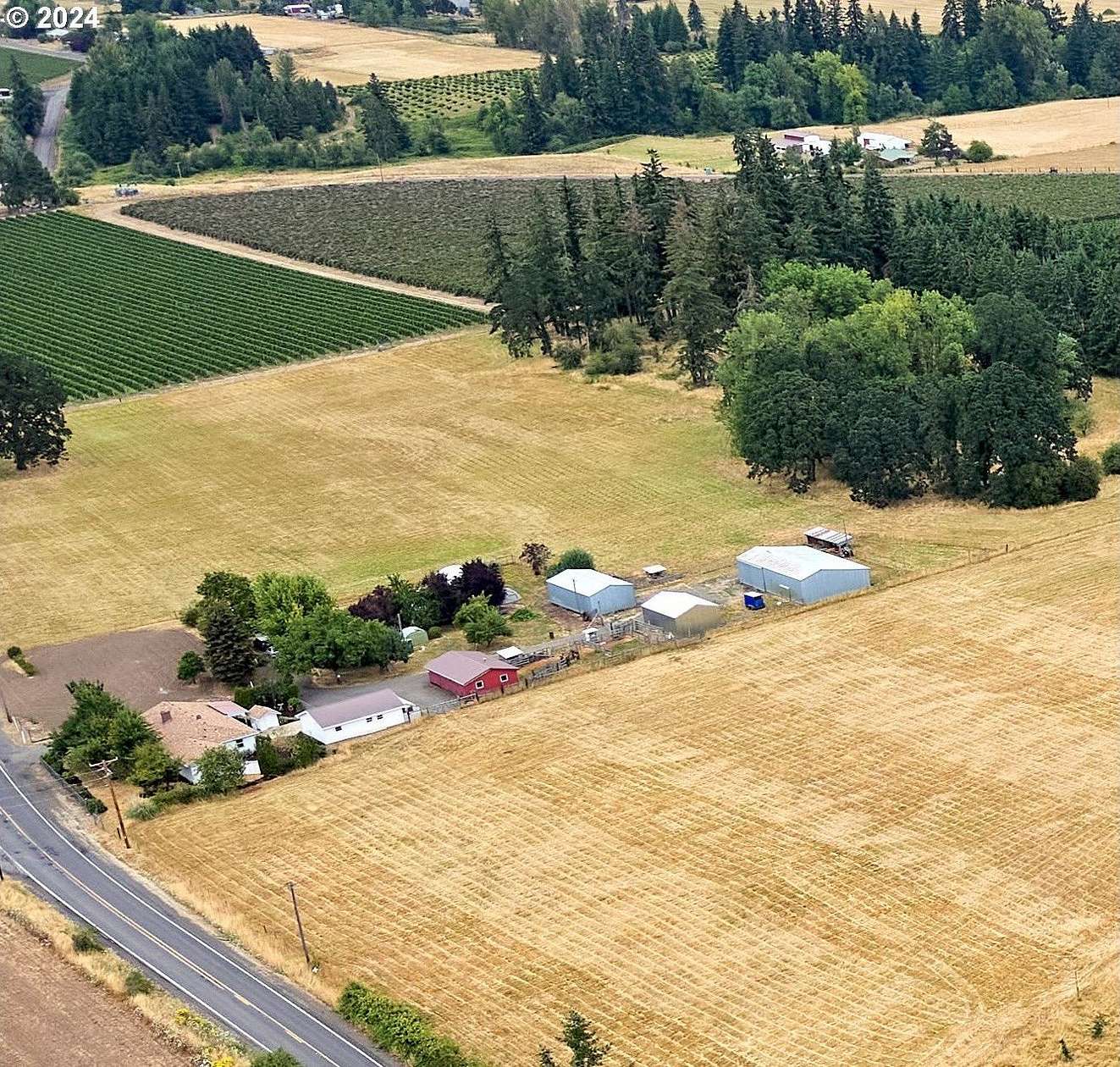 31 Acres of Agricultural Land with Home for Sale in Canby, Oregon