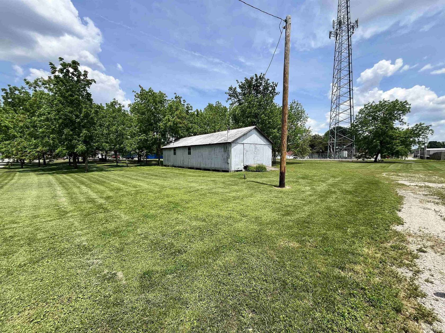 0.86 Acres of Commercial Land for Sale in Lawrenceville, Illinois