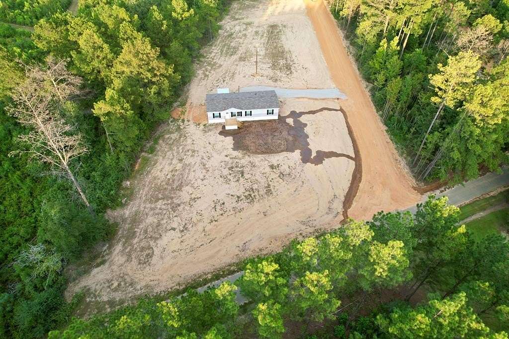 2 Acres of Residential Land with Home for Sale in Bogue Chitto, Mississippi