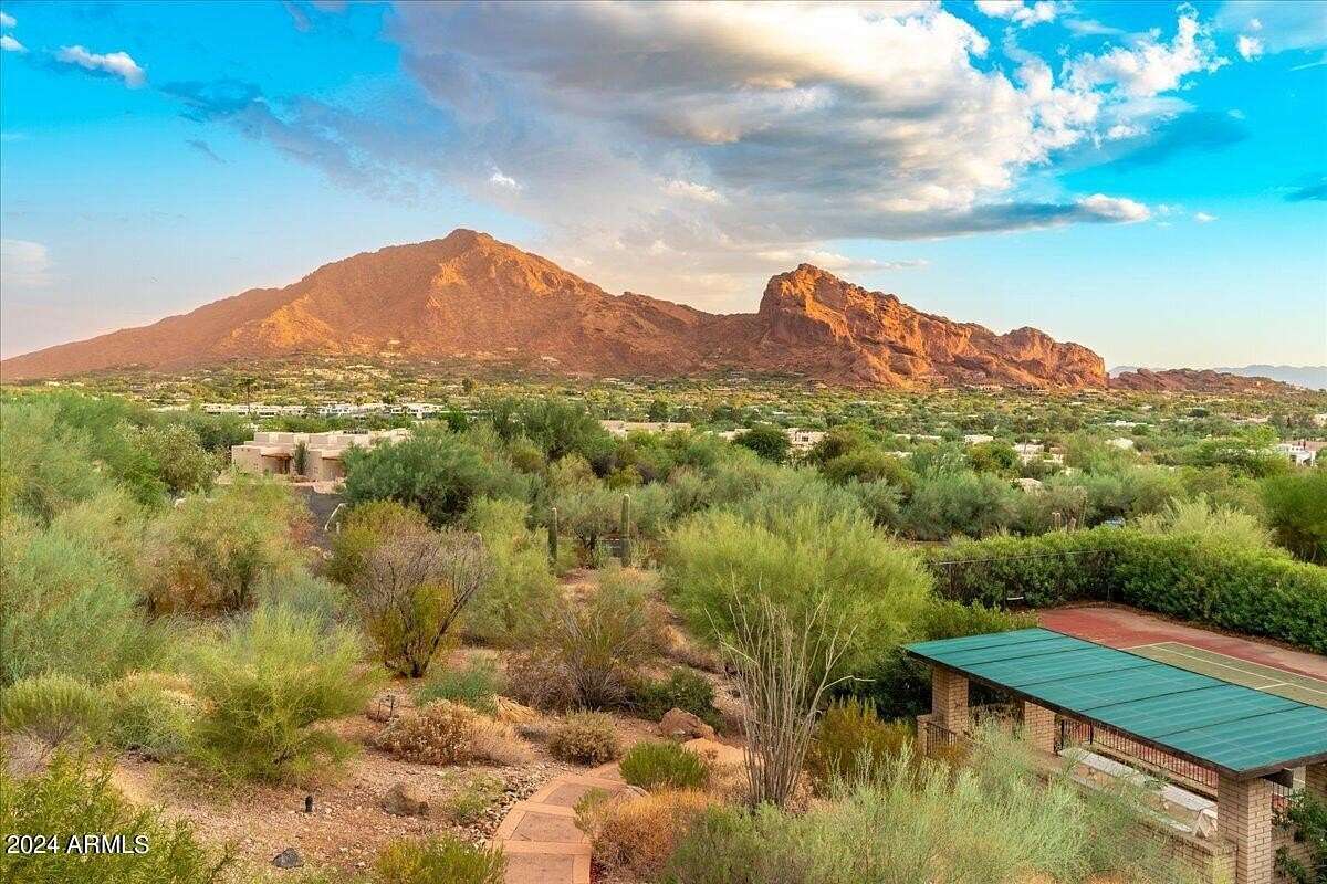 1.61 Acres of Residential Land for Sale in Paradise Valley, Arizona