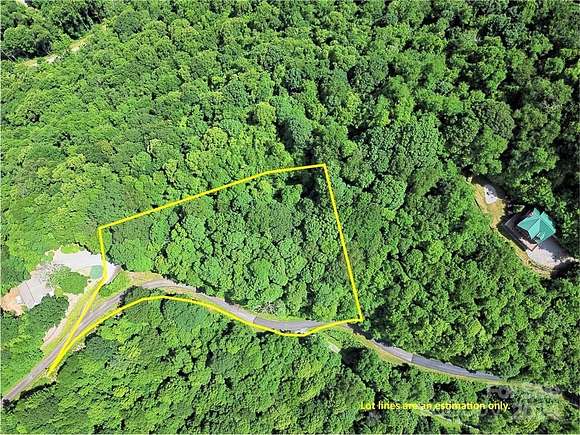 1.4 Acres of Residential Land for Sale in Waynesville, North Carolina