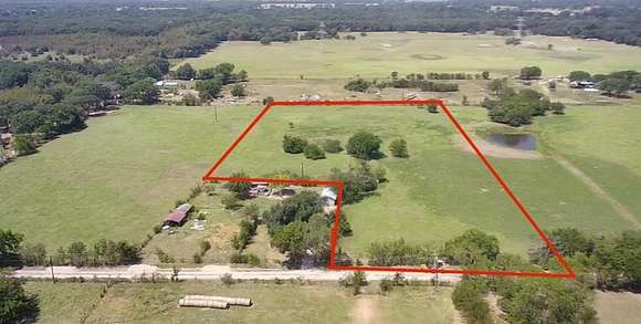 5.485 Acres of Residential Land for Sale in Kemp, Texas