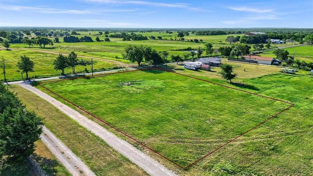 1 Acre of Land for Sale in Whitesboro, Texas