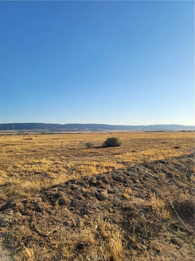 2.142 Acres of Land for Sale in Lancaster, California