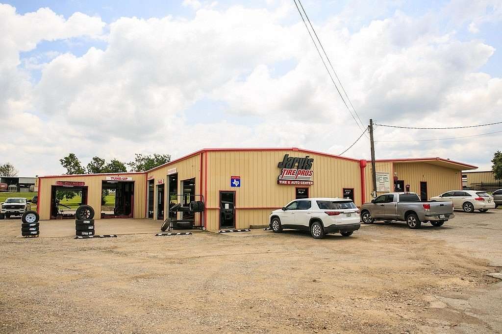 2.6 Acres of Improved Commercial Land for Sale in Brenham, Texas