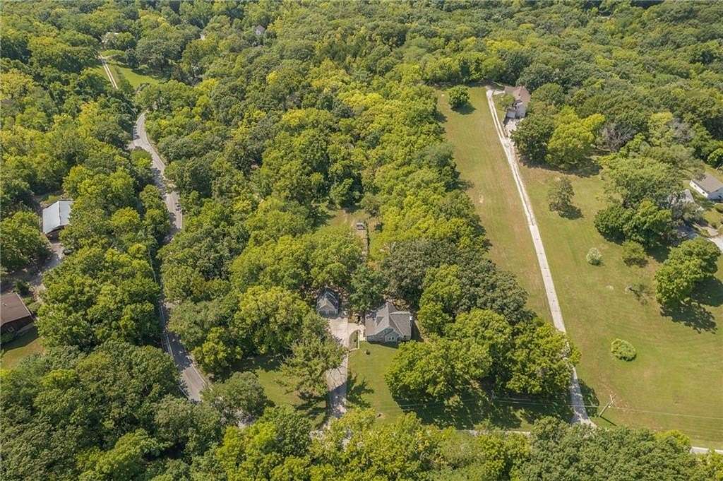 6.6 Acres of Residential Land with Home for Sale in Kansas City, Missouri