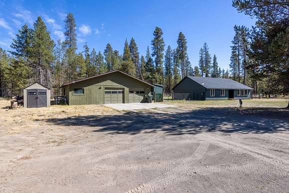 4.78 Acres of Residential Land with Home for Sale in La Pine, Oregon