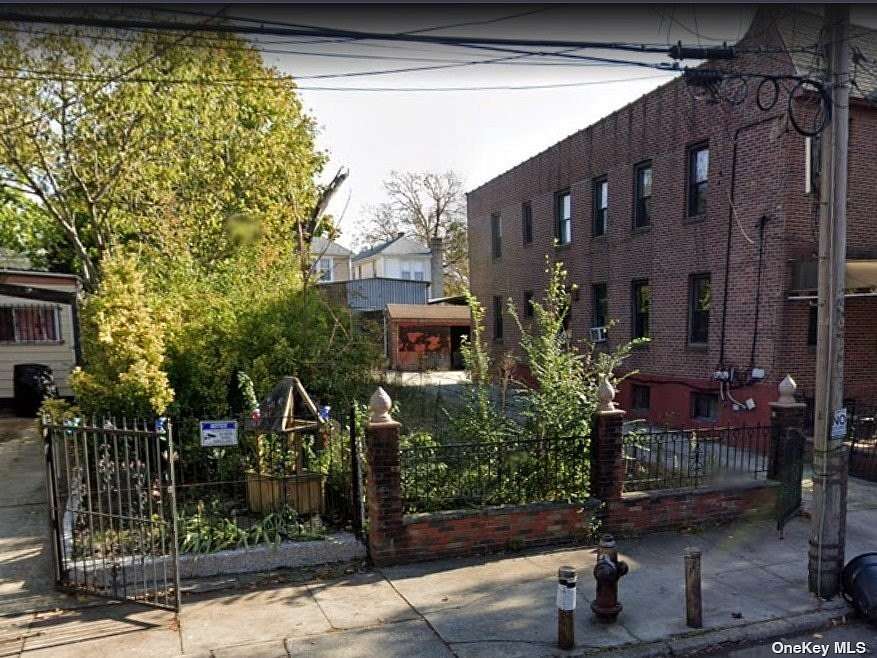 0.06 Acres of Residential Land for Sale in East Flatbush, New York