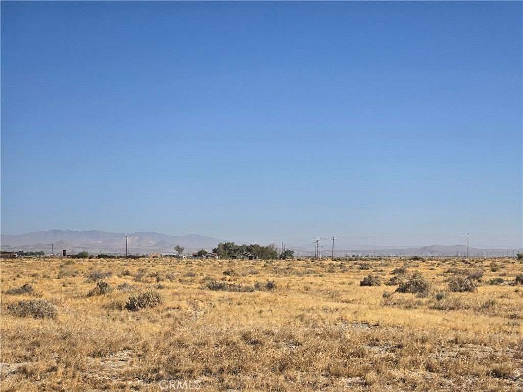 1.276 Acres of Land for Sale in Roosevelt, California