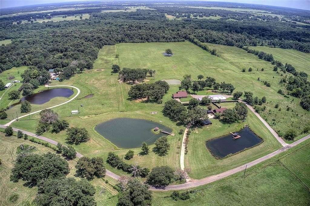 6.42 Acres of Residential Land with Home for Sale in Mount Vernon, Texas