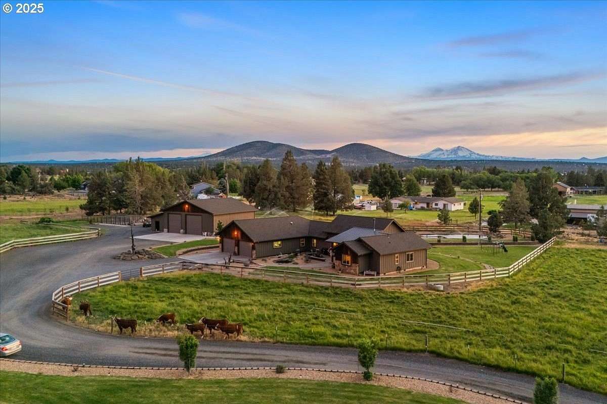 10.2 Acres of Land with Home for Sale in Redmond, Oregon