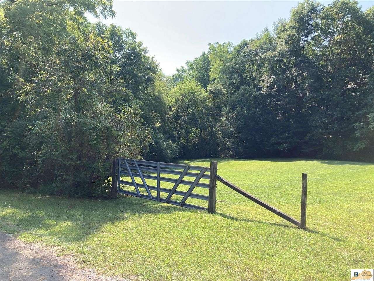 0.89 Acres of Residential Land for Sale in Tompkinsville, Kentucky