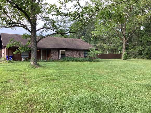 2 Acres of Residential Land with Home for Sale in Kirbyville, Texas