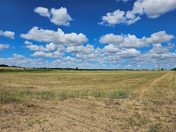 5 Acres of Land for Sale in Cleburne, Texas