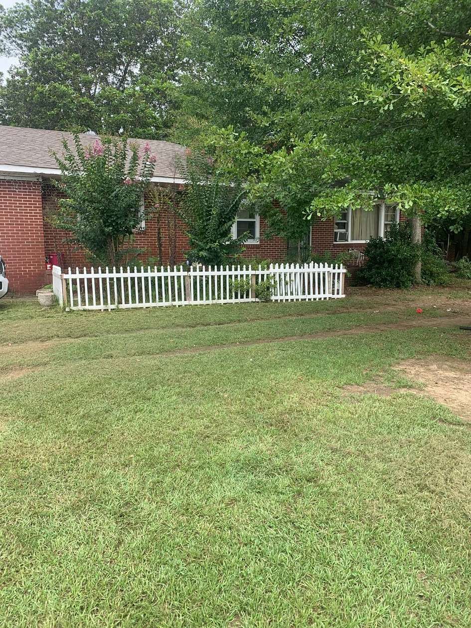 2 Acres of Residential Land with Home for Sale in Boaz, Alabama