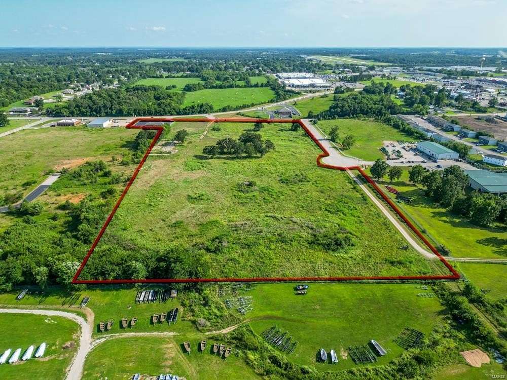 18.5 Acres of Commercial Land for Sale in Lebanon, Missouri