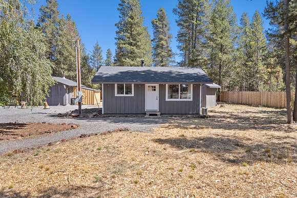 0.78 Acres of Residential Land with Home for Sale in La Pine, Oregon