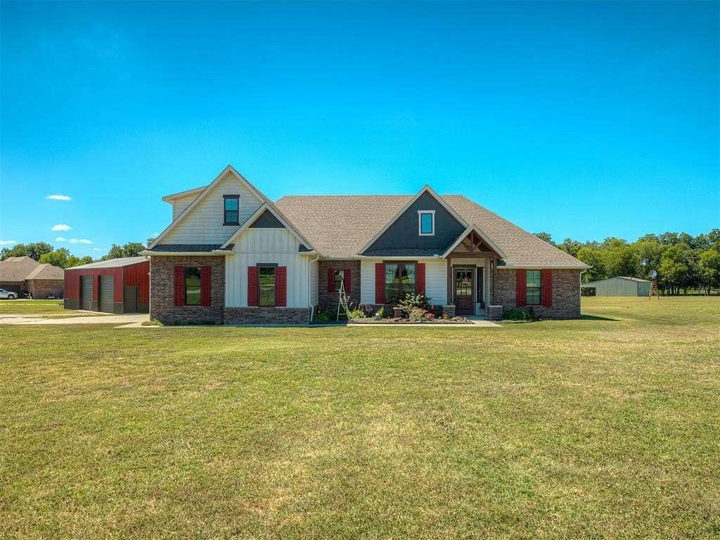 2.5 Acres of Residential Land with Home for Sale in Noble, Oklahoma