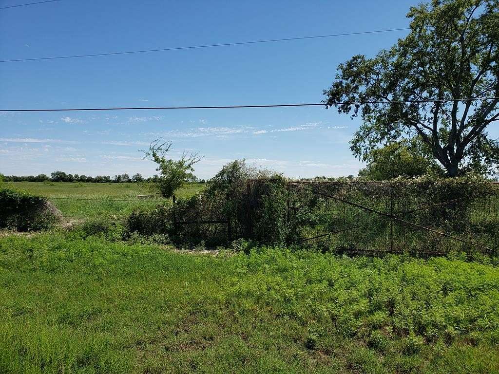 5.01 Acres of Agricultural Land for Sale in Quemado, Texas