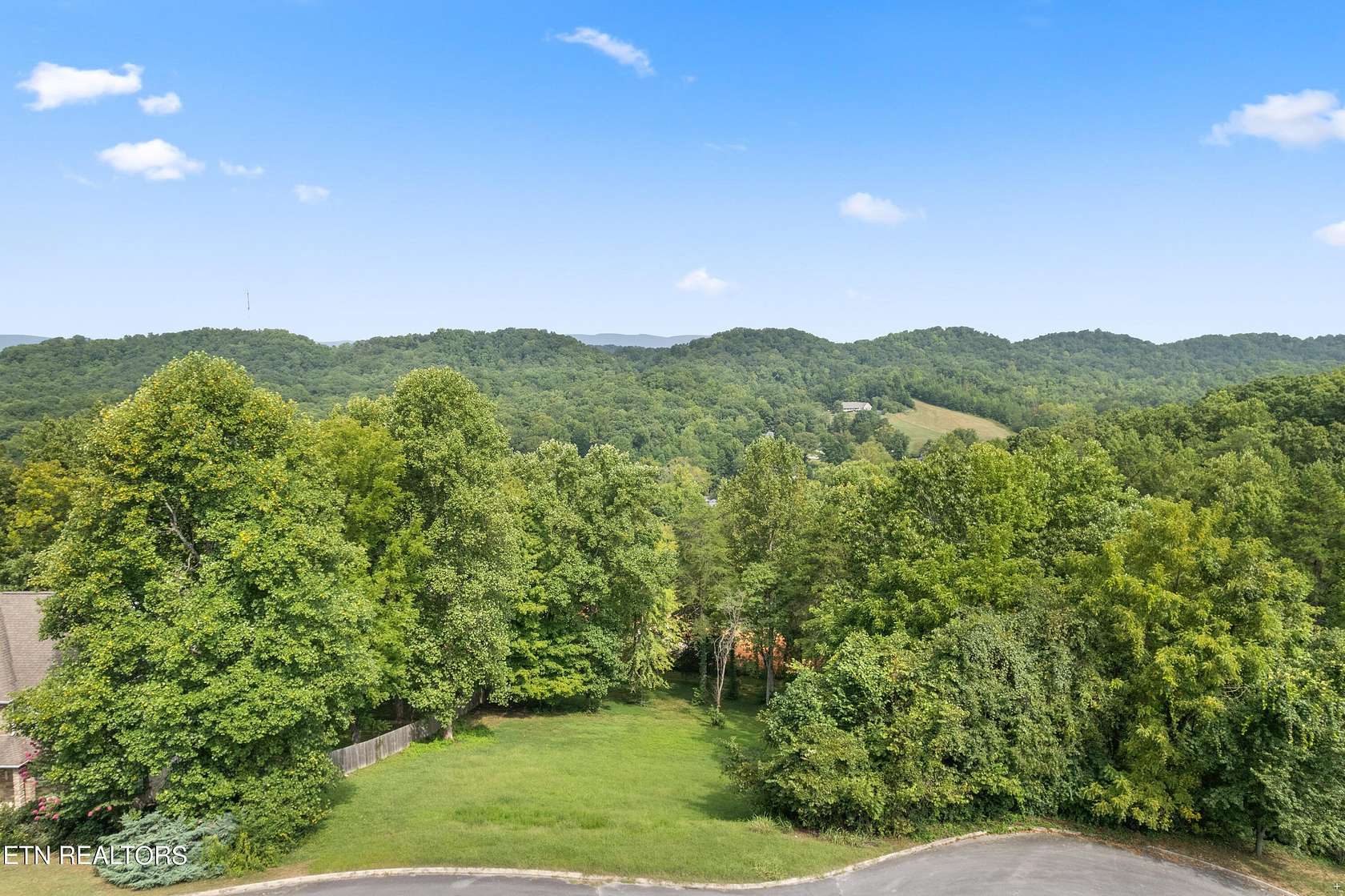 1.04 Acres of Residential Land for Sale in Clinton, Tennessee