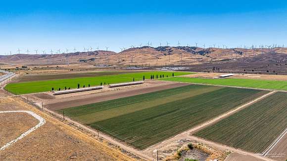 39.54 Acres of Agricultural Land for Sale in Tehachapi, California