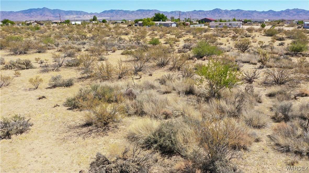 2.35 Acres of Residential Land for Sale in Golden Valley, Arizona