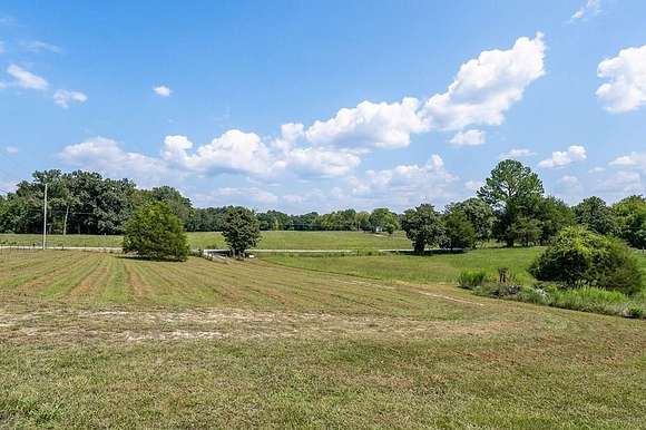 13.4 Acres of Land for Sale in Quebeck, Tennessee