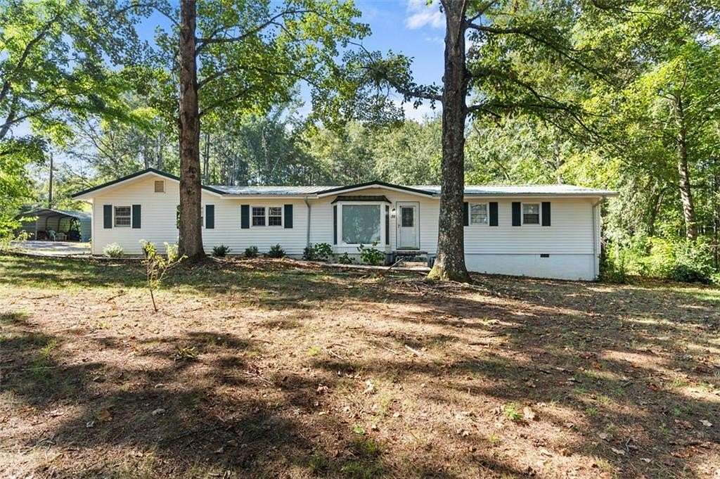 2.2 Acres of Residential Land with Home for Sale in Forsyth, Georgia