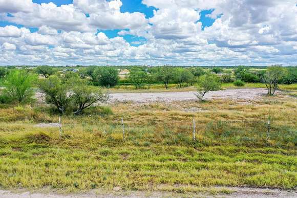 4 Acres of Land for Sale in Laredo, Texas