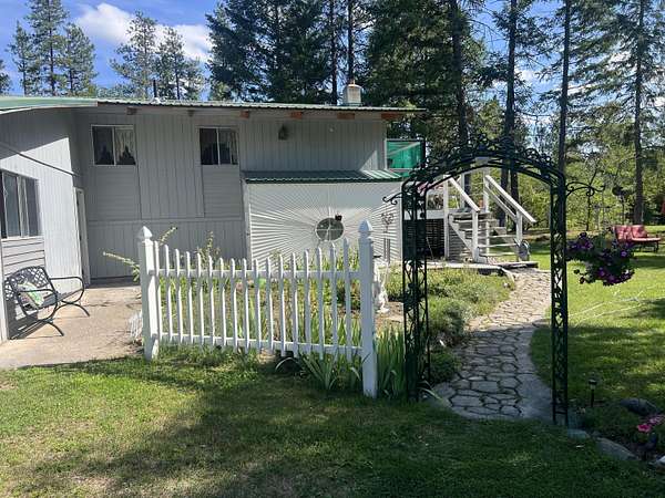 20 Acres of Recreational Land with Home for Sale in Laurier, Washington