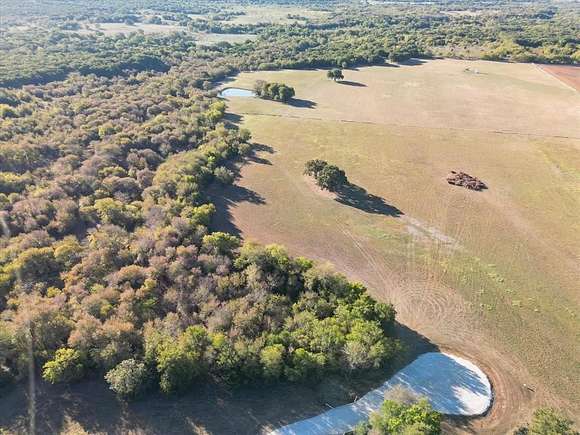 11 Acres of Agricultural Land for Sale in Gainesville, Texas