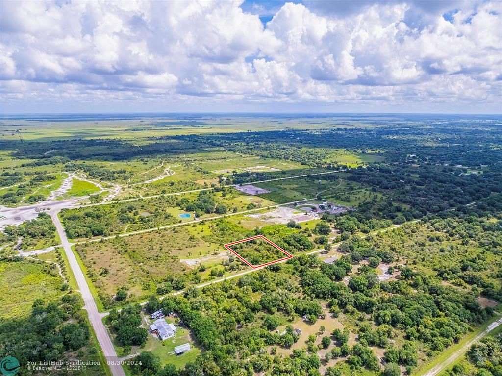 1.5 Acres of Residential Land for Sale in Okeechobee, Florida