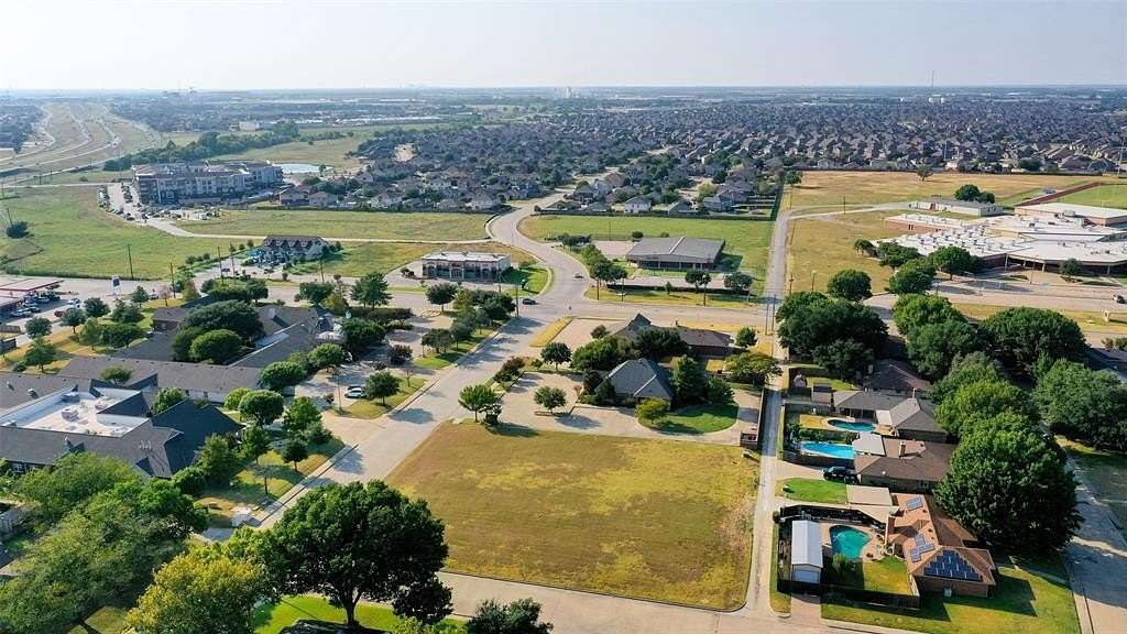 0.679 Acres of Commercial Land for Sale in Waxahachie, Texas