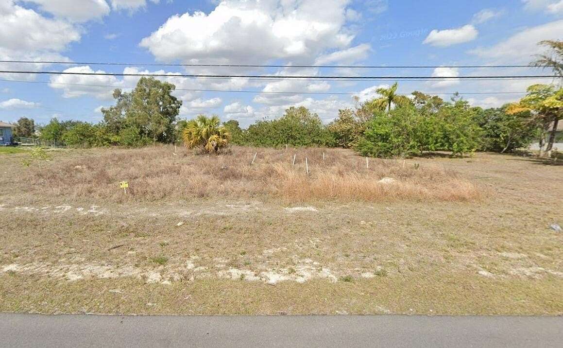 Residential Land for Sale in Cape Coral, Florida