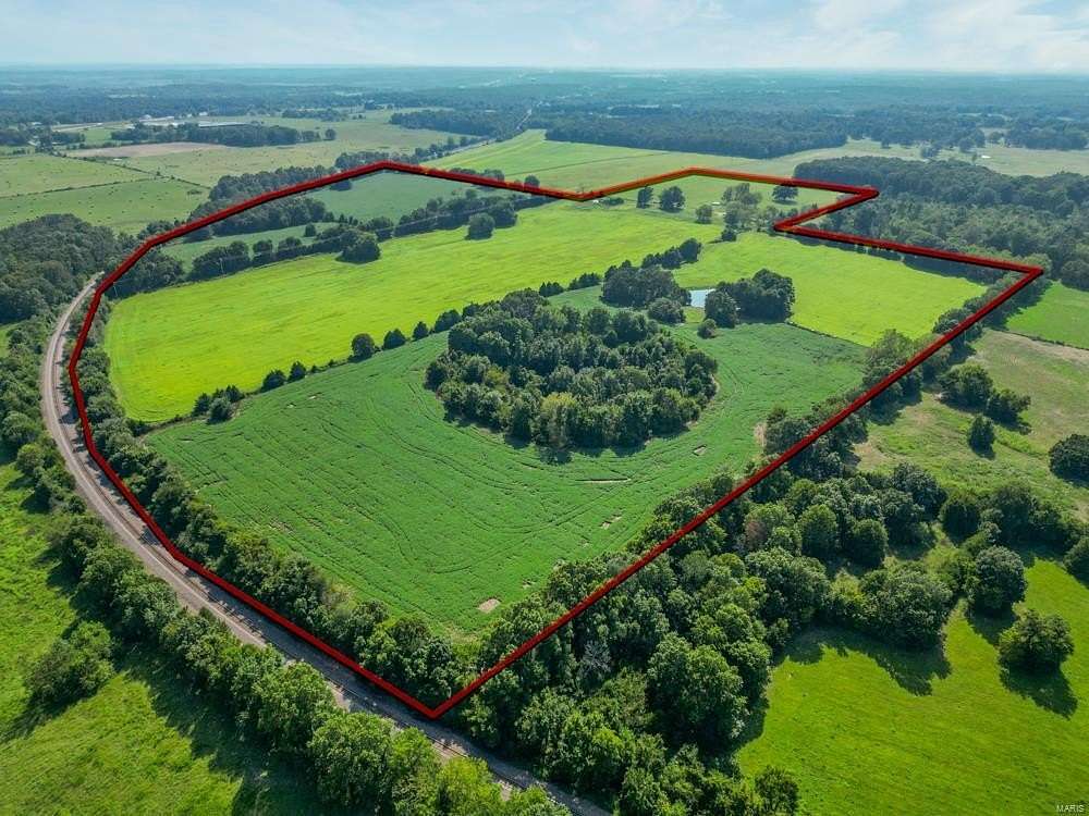 89 Acres of Agricultural Land for Sale in Lebanon, Missouri