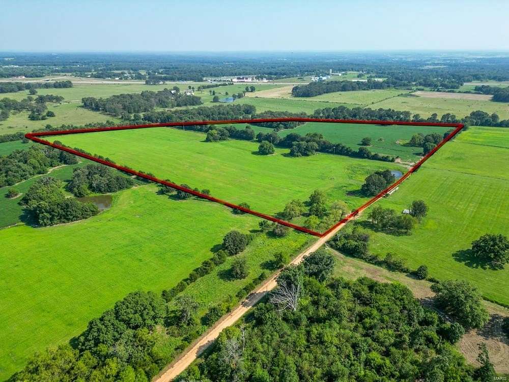 45 Acres of Agricultural Land for Sale in Lebanon, Missouri