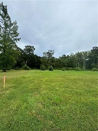 0.976 Acres of Land for Sale in Madisonville, Louisiana